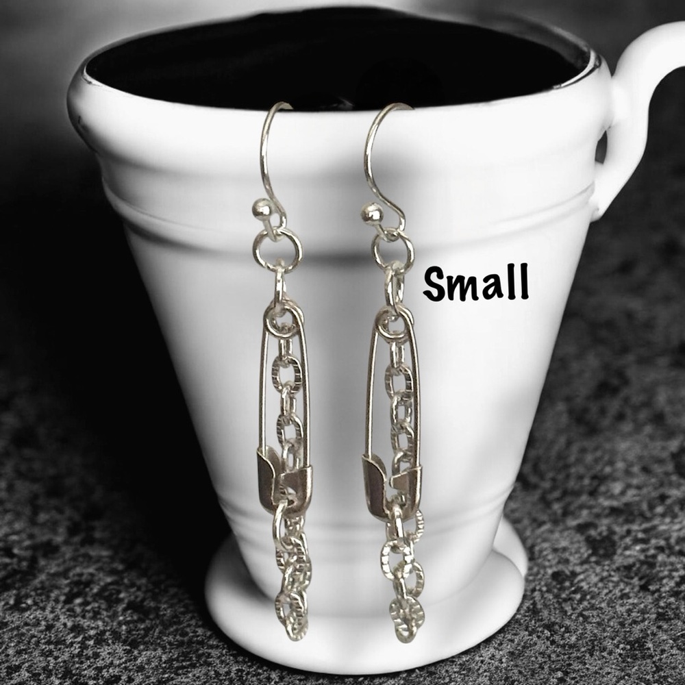 5 For $25💫Small Silver Rockin Safety Pin Dangles - Picture 3 of 4